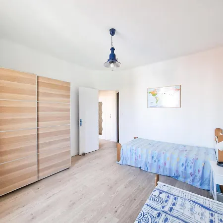 Brice Marine - T4 Climatisé En Centre-ville *