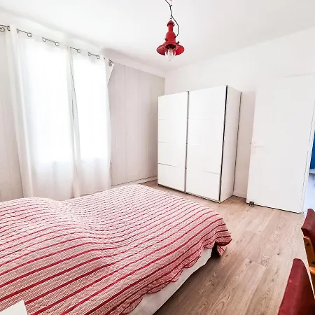 Apartment Brice Marine - T4 Climatise En Centre-ville Le Lavandou