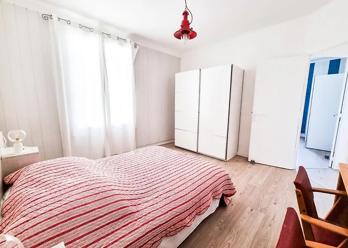 Apartman Brice Marine - T4 Climatise En Centre-ville Le Lavandou